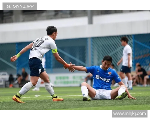 科隆竞技与圣保罗激战正酣争夺胜利的关键时刻解析